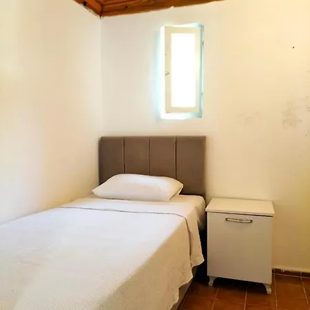 Ekincik'te Tas Ev Hotel 4*