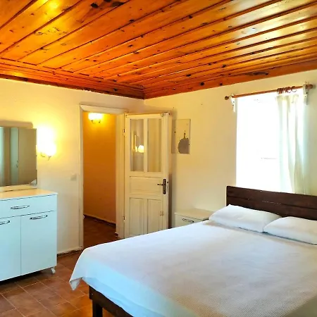 Ekincik'te Tas Ev Hotel Koycegiz (Mugla)