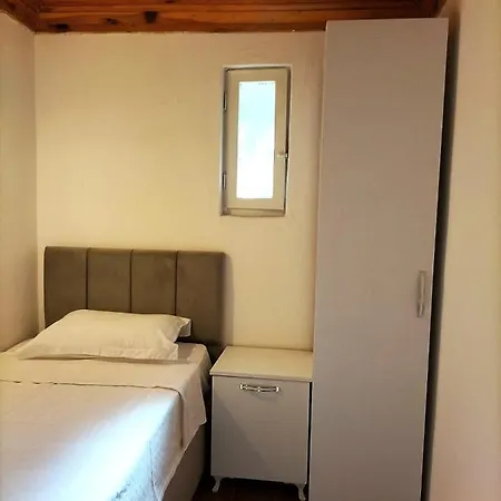 Ekincik'te Tas Ev Koycegiz (Mugla)