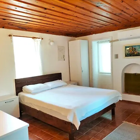 Ekincik'te Tas Ev Hotel Koycegiz (Mugla)