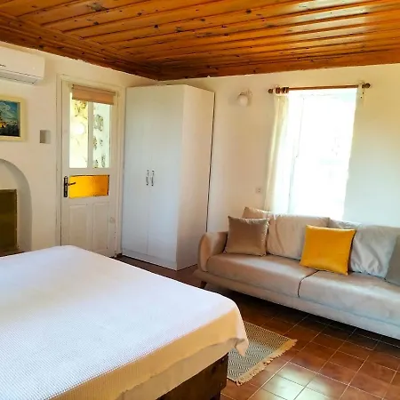 Ekincik'te Tas Ev Hotel Koycegiz (Mugla)
