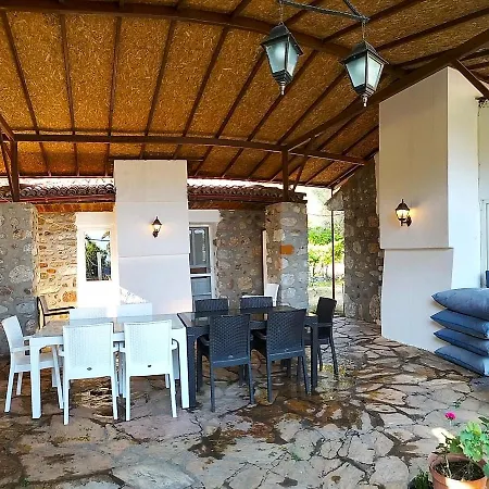 Ekincik'te Tas Ev Koycegiz (Mugla)