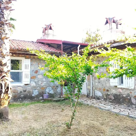 Ekincik'te Tas Ev Hotel 4*